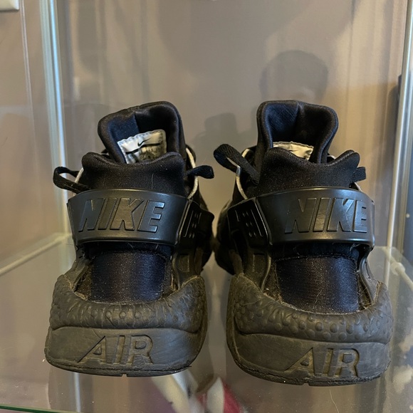 Nike Huarache - Picture 3 of 5